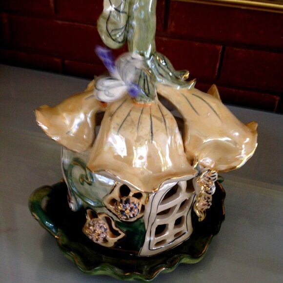 Blue Sky Clay Works Tulip Flower Mushroom House and Underplate Tealight Holder - Picture 1 of 8
